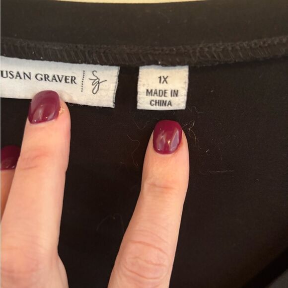 Susan Graver Black V Neck Ruched 3/4 Sleeve Top size 1X - Picture 4 of 5